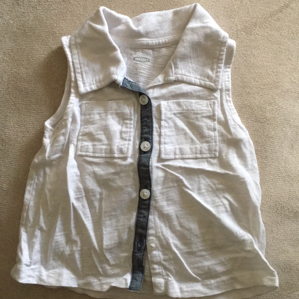 Old Navy White vest shirt. 18-24M